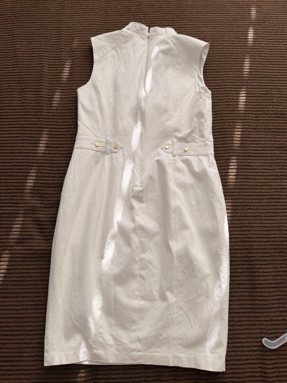 Cache White Sleeveless V-Neck Dress Size 12 Gold Button Waist Tabs